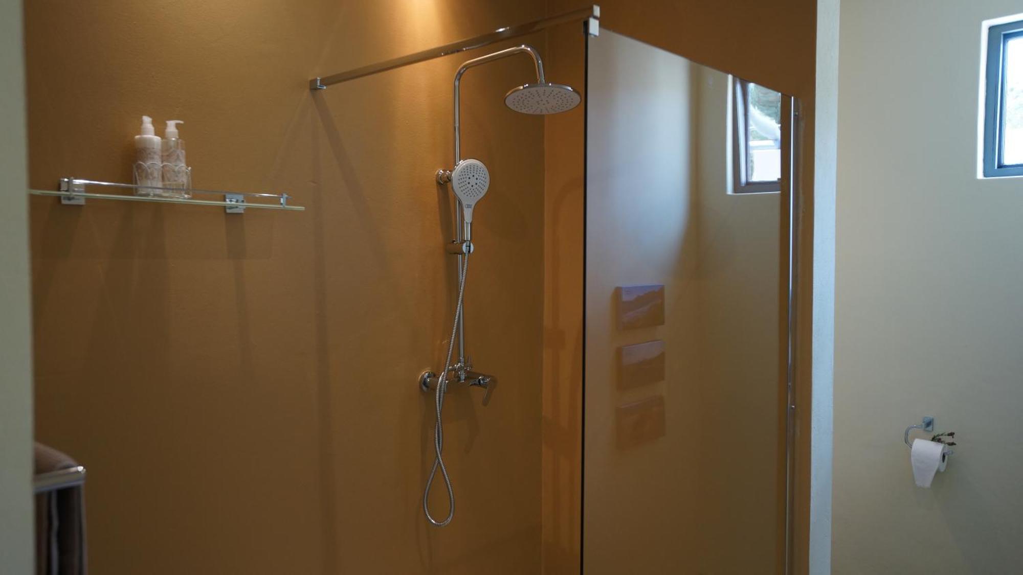 Napier Stellar Overberg Travellers Lodge מראה חיצוני תמונה